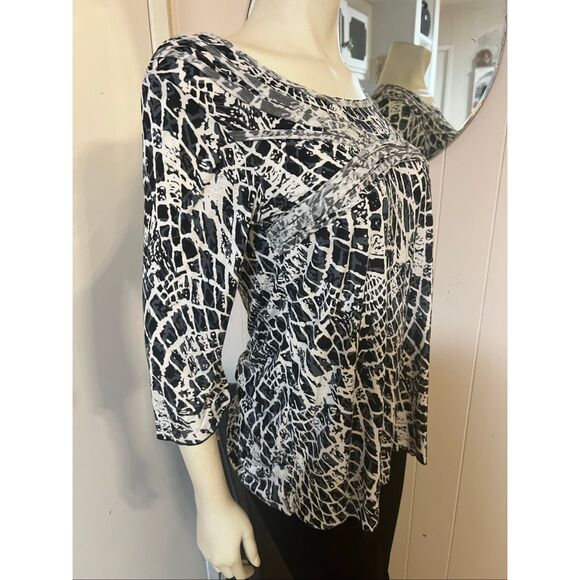 Dunia Boutique Artsy Soft Rayon Scoop Neck Tunic S - Picture 3 of 7